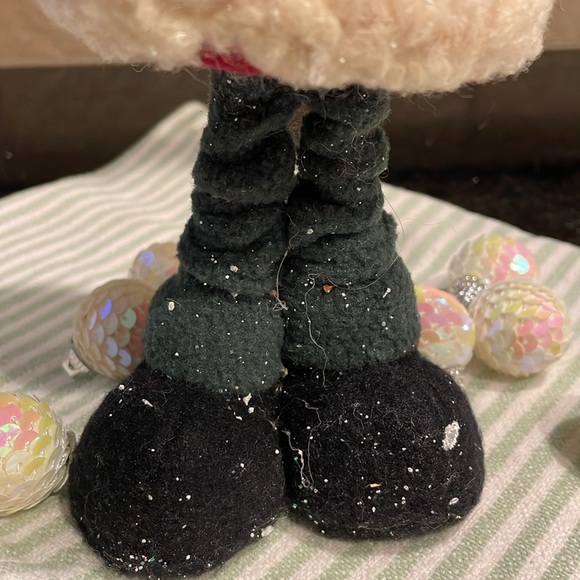 Father Christmas stands proudly with his fluffy beard, pine branches and snow - Picture 5 of 10